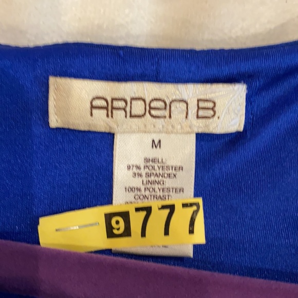 Open back - Picture 4 of 4